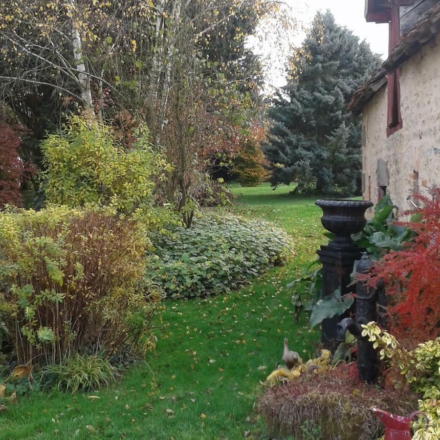 Отель Les Ruettes Saint-Germain-sur-Sarthe Экстерьер фото